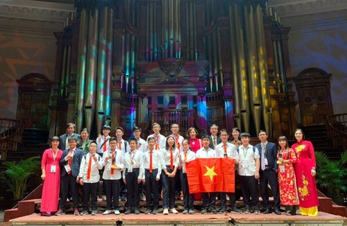 Đoàn học sinh Việt Nam giành 4 Huy chương Vàng tại Cuộc thi Toán học Trẻ quốc tế - IMC 2019 - ảnh 1