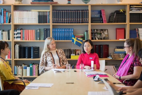 Đại sứ Thụy Điển tại Việt Nam ” Trao quyền cho trẻ em gái” - ảnh 2