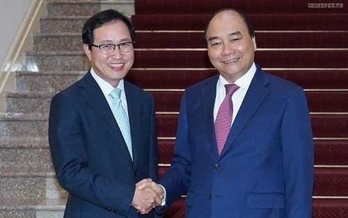 Thủ tướng Nguyễn Xuân Phúc tiếp Tổng Giám đốc Tổ hợp Samsung Việt Nam - ảnh 1