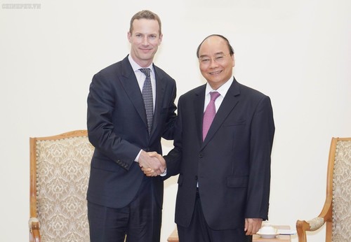 Thủ tướng Nguyễn Xuân Phúc tiếp Giám đốc điều hành Cơ quan Phát triển tài chính quốc tế Hoa Kỳ  - ảnh 1