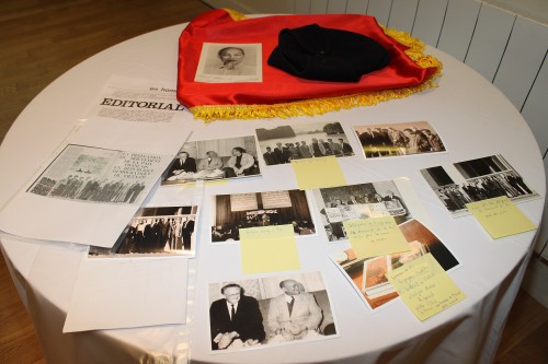 Chiếc mũ len, bức tranh dán giấy và tình cảm của người Pháp đối với Bác Hồ - ảnh 2
