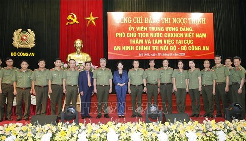 Phó Chủ tịch nước Đặng Thị Ngọc Thịnh: An ninh chính trị nội bộ là nhiệm vụ đặc biệt quan trọng - ảnh 1