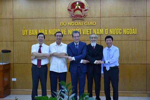 Khai trương phòng truyền thống Ủy ban Nhà nước về người Việt Nam ở nước ngoài - ảnh 3