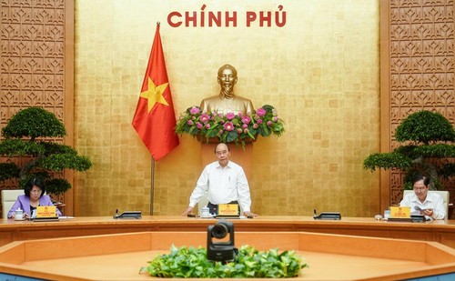 Thủ tướng Nguyễn Xuân Phúc chủ trì cuộc họp Hội đồng Thi đua-Khen thưởng Trung ương - ảnh 1