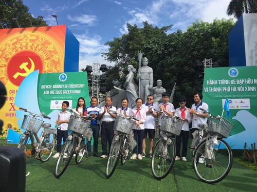 400 đại biểu Việt Nam và quốc tế tham gia hành trình xe đạp hữu nghị vì thành phố Hà Nội xanh 2020 - ảnh 2