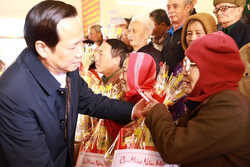 Bộ trưởng Bộ Lao động, Thương binh và Xã hội chúc Tết, tặng quà tại Đắk Lắk - ảnh 1