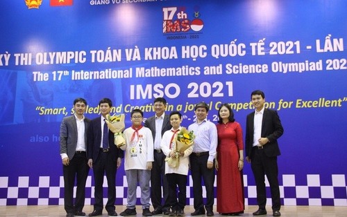 Việt Nam giành 2 huy chương vàng Olympic Toán học và Khoa học quốc tế năm 2021 - ảnh 1