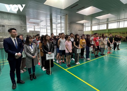 Sinh viên Việt Nam tại Nga tổ chức giải cầu lông chào mừng 90 năm thành lập Đoàn - ảnh 1