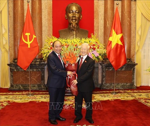 Lễ bàn giao công tác giữa nguyên Chủ tịch nước Nguyễn Phú Trọng và Chủ tịch nước Nguyễn Xuân Phúc - ảnh 1