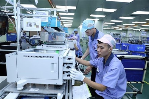 Kinh tế Việt Nam tăng trưởng nhờ tham gia chuỗi cung ứng toàn cầu - ảnh 1
