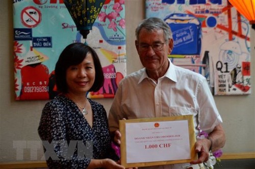 Cộng đồng Việt Nam và doanh nghiệp tại Thụy Sĩ đóng góp cho Quỹ phòng, chống dịch COVID-19 - ảnh 1