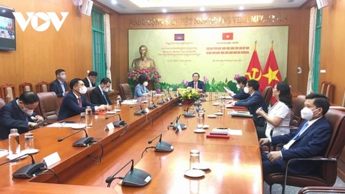 Việt Nam – Campuchia thúc đẩy hợp tác giao lưu, trao đổi giữa nhân dân hai nước - ảnh 1