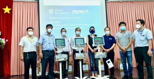 Công ty Philips và MCNV ( Hà Lan) hỗ trợ Việt Nam máy thở theo dõi bệnh nhân - ảnh 2