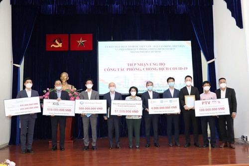 Tổng lãnh sự quán và doanh nghiệp Hàn Quốc tại Thành phố Hồ Chí Minh ủng hộ phòng, chống dịch COVID-19 - ảnh 1