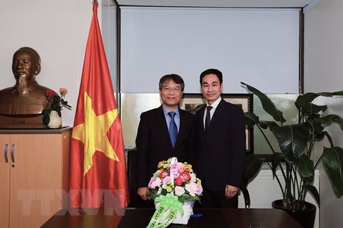 Khai trương Văn phòng quản lý lao động Việt Nam theo chương trình EPS tại Hàn Quốc - ảnh 1