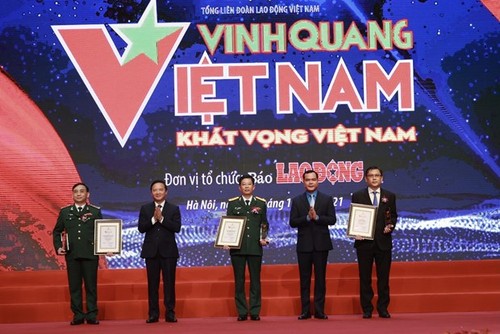 Vinh quang Việt Nam vinh danh những cá nhân khát vọng Việt Nam - ảnh 1