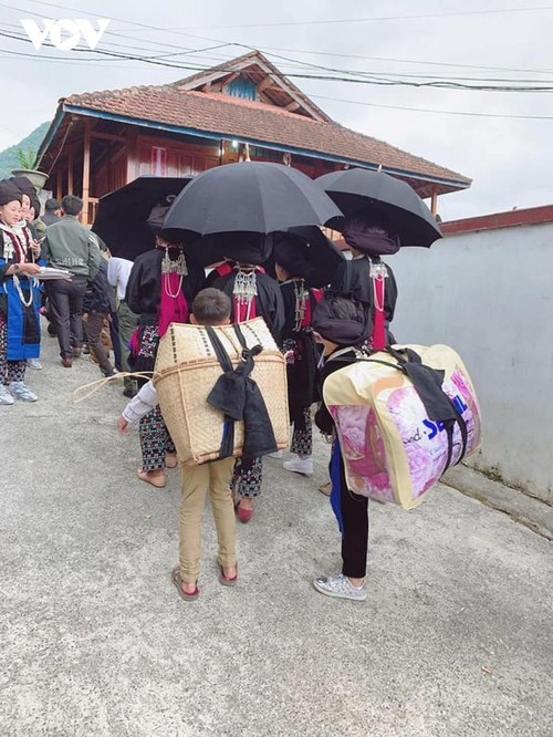 Lễ rước dâu của người Dao Khâu ở Lai Châu - ảnh 1