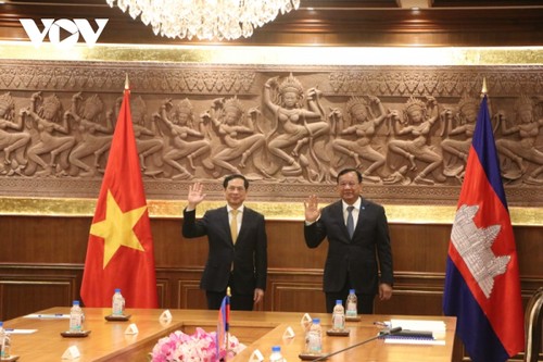 Chuyến thăm mở màn cho Năm hữu nghị Việt Nam-Campuchia - ảnh 1