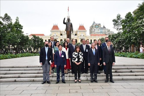 Tổng thống Hy Lạp kết thúc tốt đẹp chuyến thăm chính thức Việt Nam - ảnh 1