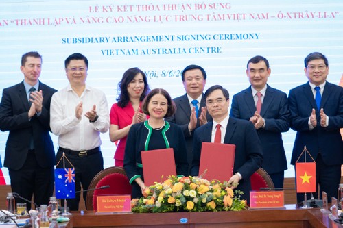 Hợp tác giữa Học viện Chính trị Quốc gia HCM và Bộ Ngoại giao thương mại Australia - ảnh 1