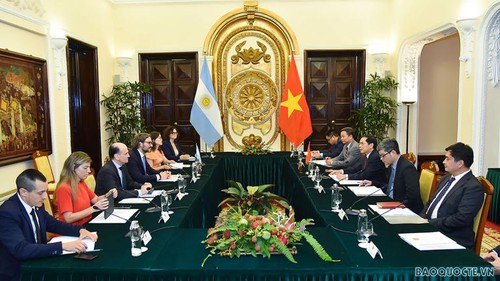 Việt Nam mong muốn quan hệ hợp tác tiếp tục phát triển đi vào chiều sâu với Argentina - ảnh 2