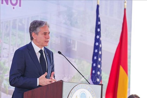 Ngoại trưởng Hoa Kỳ gặp gỡ báo giới tại Việt Nam - ảnh 1
