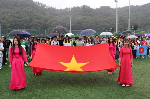 Không khí sôi động của ngày hội thể thao của người Việt tại Hàn Quốc - ảnh 1