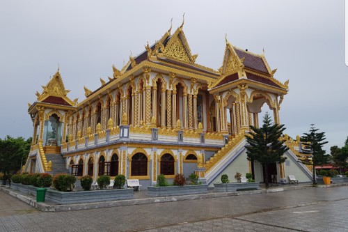 Đặc sắc văn hóa dân tộc Khmer ở tỉnh Sóc Trăng - ảnh 2