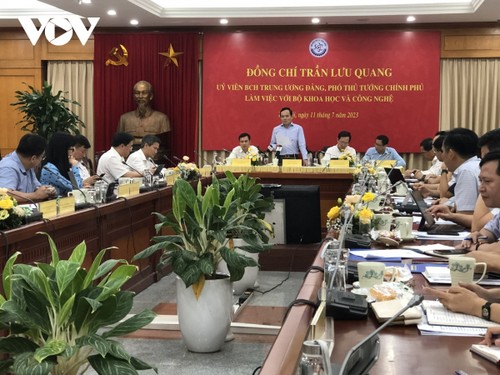 Phó Thủ tướng Trần Lưu Quang: Cần có cơ chế đặc thù cho ngành Khoa học Công nghệ - ảnh 1
