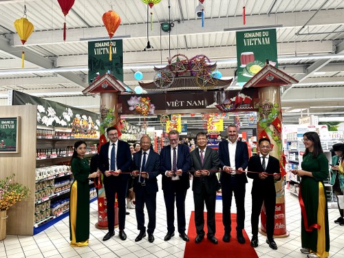 Khai trương tuần lễ hàng Việt Nam tại hệ thống siêu thị Pháp - ảnh 1