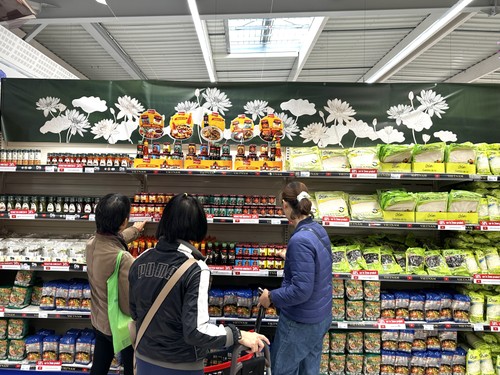 Khai trương tuần lễ hàng Việt Nam tại hệ thống siêu thị Pháp - ảnh 4