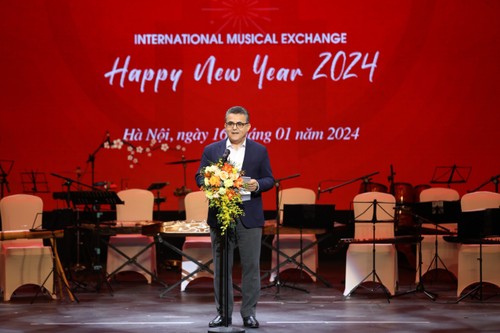 Giao lưu nghệ thuật quốc tế: Chào Năm mới Xuân Giáp Thìn 2024 - ảnh 2