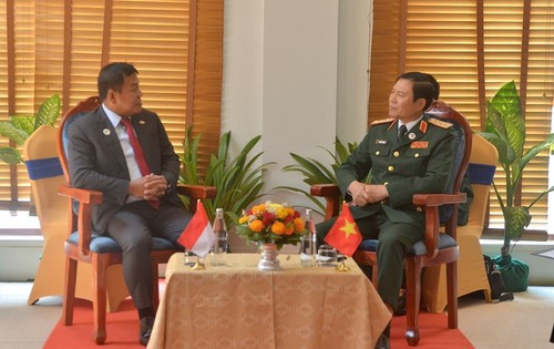 Thượng tướng Nguyễn Tân Cương gặp song phương Thứ trưởng Quốc phòng Indonesia và Philippines - ảnh 1