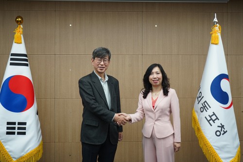 Thứ trưởng Bộ Ngoại giao Lê Thị Thu Hằng làm việc với Cơ quan người Hàn Quốc ở nước ngoài - ảnh 2