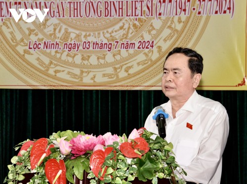 Chủ tịch Quốc hội Trần Thanh Mẫn: Đảm bảo mọi gia đình chính sách được hưởng các chế độ của Đảng, Nhà nước - ảnh 1