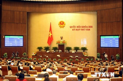 Вьетнамские депутаты проголосовали за принятие некоторых законов - ảnh 2