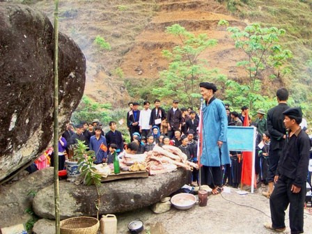 Традиция поклонения Духу земли народности Нунг - ảnh 1