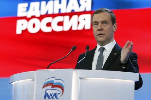 Медведев пообещал защитить экономику страны от санкций Запада  - ảnh 1