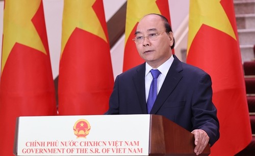 Премьер-министр Вьетнама Нгуен Суан Фук принял участие в церемонии открытия CAEXPO - ảnh 1