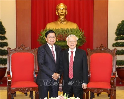 Вьетнам и Лаос укрепляют двусторонние отношения особой солидарности - ảnh 1