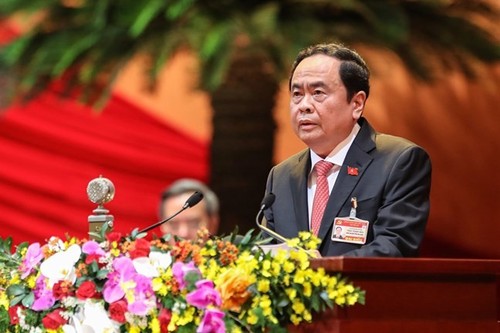 Постоянный вице-спикер парламента поздравил должностных лиц Вьетнамской буддийской сангхи с праздником Весак - ảnh 1