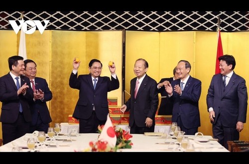 Поездка ознаменовала новую веху во всеобъемлющем развитии отношений между Вьетнамом и Японией  - ảnh 1
