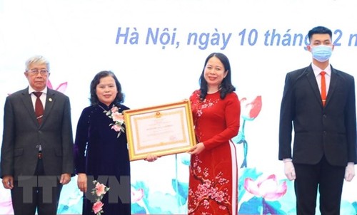 Вице-президент Вьетнама приняла участие в церемонии чествования 87 образцовых медиков  - ảnh 1