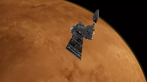 Обнаружены крупные запасы воды в системе каньонов Марса  - ảnh 1