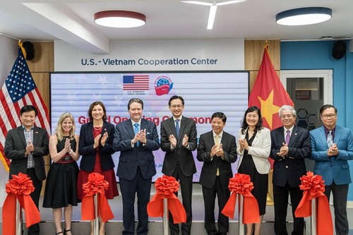 Открылся центр вьетнамо-американского сотрудничества  - ảnh 1