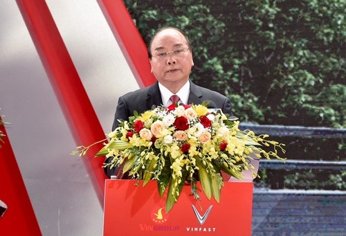 «VinFast» вносит вклад в развитие автомобильной промышленности Вьетнама  - ảnh 1