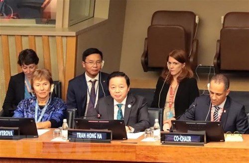 Конференция ООН по водным ресурсам: Вице-премьер Чан Хонг Ха стал одним из основных спикеров на диалоге по сотрудничеству в области водных ресурсов - ảnh 1