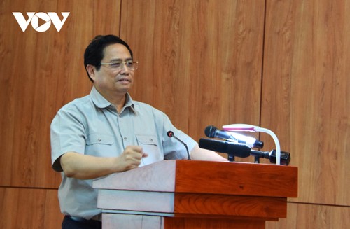 Премьер-министр Фам Минь Тинь: провинция Кханьхоа должна стать одним из полюсов роста региона и всей страны - ảnh 1