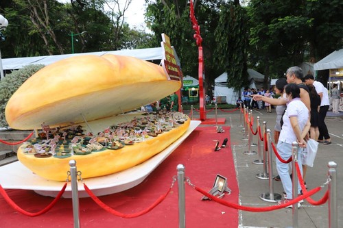 2-й фестиваль вьетнамского хлеба “Бань-ми”  - ảnh 1