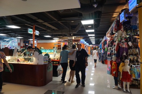 胡志明市现代化饮食集市与购物中心“感觉市场”揭牌 - ảnh 1